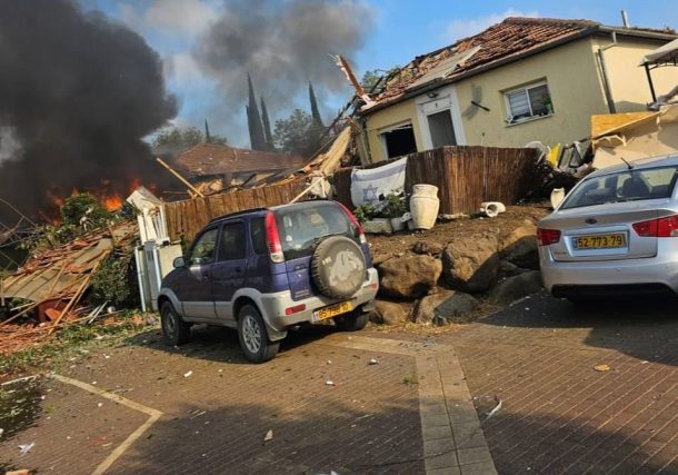 Radio Jai: Andanada de 50 cohetes fue disparada desde el Líbano hacia la ciudad de Katzrin, al norte de los Altos del Golán