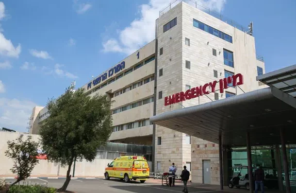 Radio Jai-Estado de emergencia máxima en el hospital Ziv debido a los bombardeos en el norte de Israel - Dr. Alejandro Roisentul