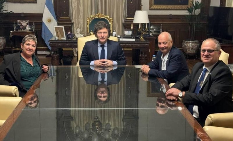 Radio Jai: El presidente Javier Milei recibió a dos rehenes israelíes argentinos liberados por las FDI