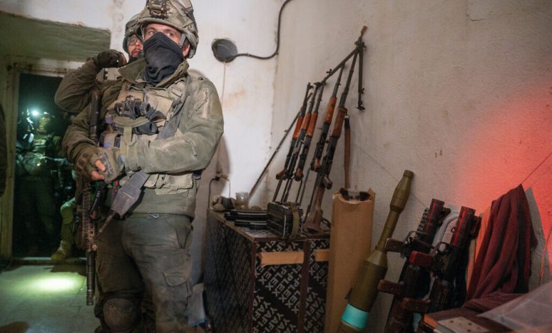 Radio Jai-Bajo una aldea fronteriza libanesa, las FDI encuentran una enorme base de Hezbollah preparada para la invasión