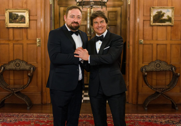Radio Jai- Gustavo Guillermé, se reunió con Tom Cruise en el marco de la Cena de Gala de la Asociación Internacional de Cienciólogos