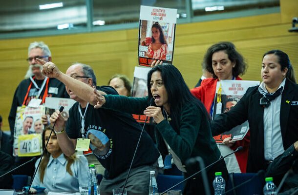 Radio Jai: Ben Gvir le dice a la madre de un rehén que bloqueará cualquier acuerdo que libere a '1.000 Sinwars'