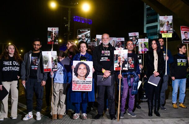 Radio Jai-"Cada Shabat es una espera dolorosa": la angustia de las familias de rehenes en Gaza - Jonathan Meta