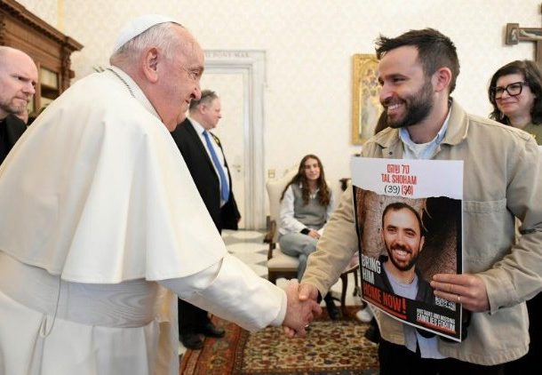 Radio Jai: El Papa Francisco se reunió con un grupo de rehenes israelíes liberados