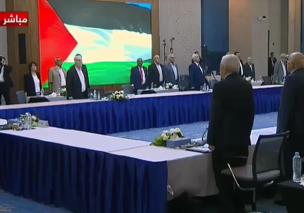 Radio Jai-Egipto: Fatah y Hamás se reúnen en El Cairo para alcanzar un "entendimiento mutuo" sobre el control de la Autoridad Palestina en la Gaza de posguerra