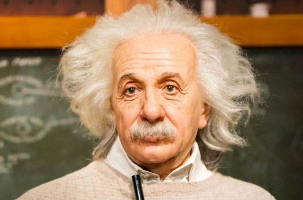 Radio Jai-El consejo definitivo de Albert Einstein para alcanzar la felicidad plena