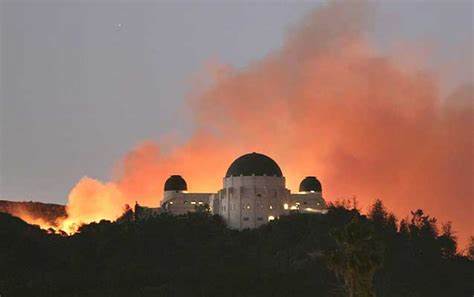 Radio Jai-Una tormenta de brasas: el incendio que desata el caos en Los Ángeles - Gustavo Bulgach