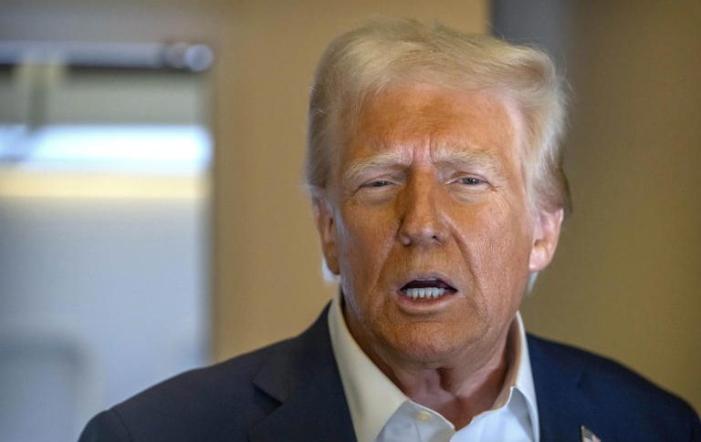 Radio Jai-Trump quiere que Jordania y Egipto reciban a más refugiados y sopesa plan para "vaciar" Gaza