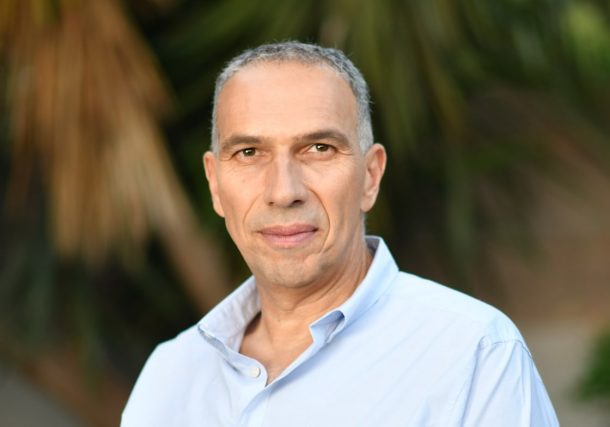 Radio Jai-Cambios en el Shin Bet: Eli Sharvit deja el cargo antes de asumir - Natalio Steiner
