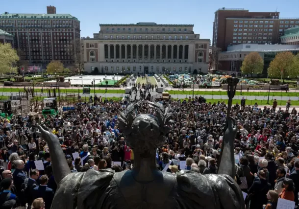 Radio Jai- El gobierno de EE.UU. revisará más de 5.000 millones de dólares en subvenciones federales a la Universidad de Columbia por acusaciones de antisemitismo