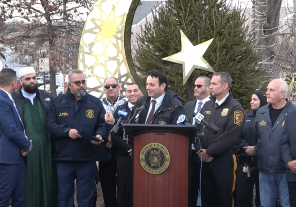 Radio Jai: Ciudad de Nueva Jersey declarada "capital de Palestina" por el alcalde en un ardiente discurso