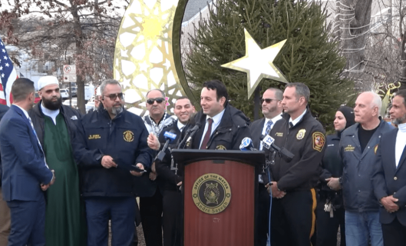 Radio Jai: Ciudad de Nueva Jersey declarada "capital de Palestina" por el alcalde en un ardiente discurso