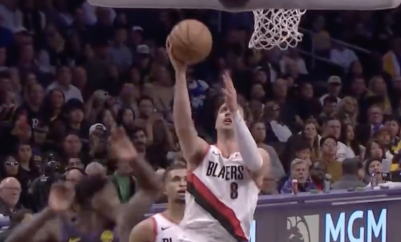 Radio Jai-El israelí Avdija, que batió récords: dos veces en un triple-doble en la NBA