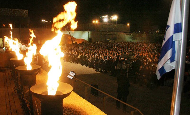 Radio Jai-Yom HaShoah y las seis antorchas de Yad Vashem
