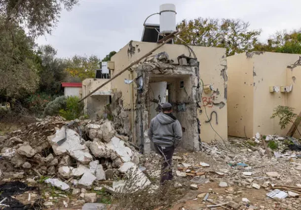 Radio Jai :La investigación revela que las FDI llegaron siete horas después de que los terroristas se infiltraran en el Kibbutz Nirim