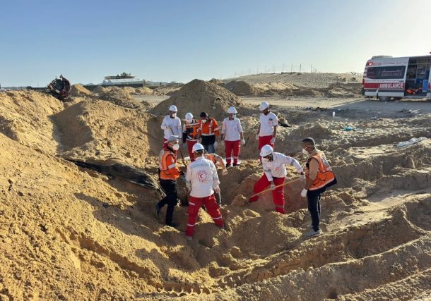 Radio Jai: Admitiendo "errores", las FDI despiden a un oficial por la muerte de 15 trabajadores de rescate en Rafah, en Gaza