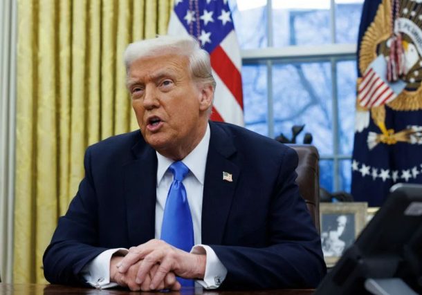Radio Jai: Cuando se le pregunta si planea bajar el arancel del 17 % sobre los productos israelíes, Trump dice: "Tal vez no"