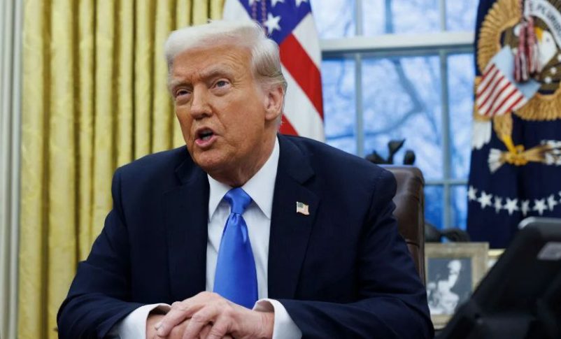 Radio Jai: Cuando se le pregunta si planea bajar el arancel del 17 % sobre los productos israelíes, Trump dice: "Tal vez no"