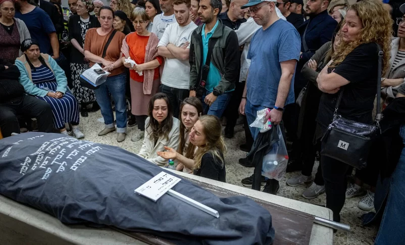 Radio Jai-La familia de la mujer israelí embarazada que fue asesinada por un terrorista donó sus órganos