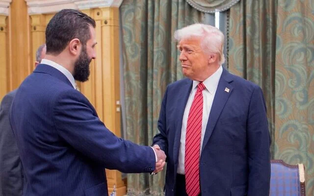 Radio Jai-Trump insta a AL Sharaa de Siria a unirse a los Acuerdos de Abraham y lo elogia como "un tipo atractivo y duro"