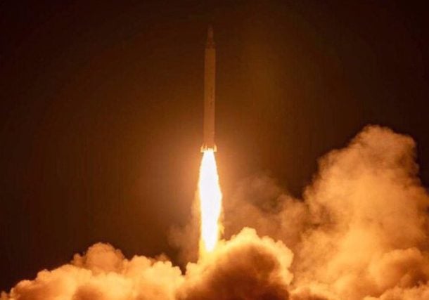 Radio Jai: Irán ha presentado oficialmente su último misil balístico, Qassem Basir con alcance de 1.200 kilómetros