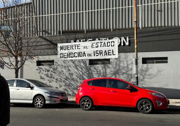 Radio Jai-Antisemitismo de la barra de All Boys