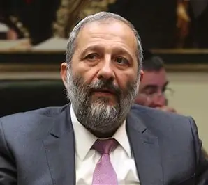 Radio Jai-Shas dijo que planea respaldar la disolución de la Knesset por el proyecto de ley ultraortodoxo