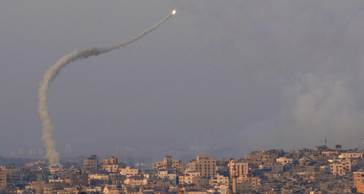 Radio Jai-Tzáhal intercepta cohete disparado desde Gaza hacia la playa de Zikim