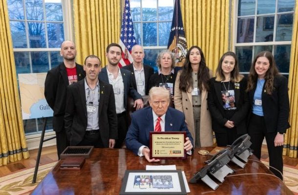 Radio Jai-Según un informe, Trump trabaja para liberar a todos los rehenes a la vez y exiliar a los líderes de Hamas