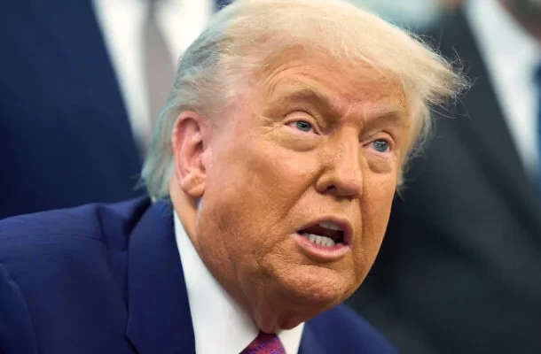 Radio Jai-Trump "menos confiado" en el acuerdo nuclear con Irán mientras Teherán advierte contra una acción militar