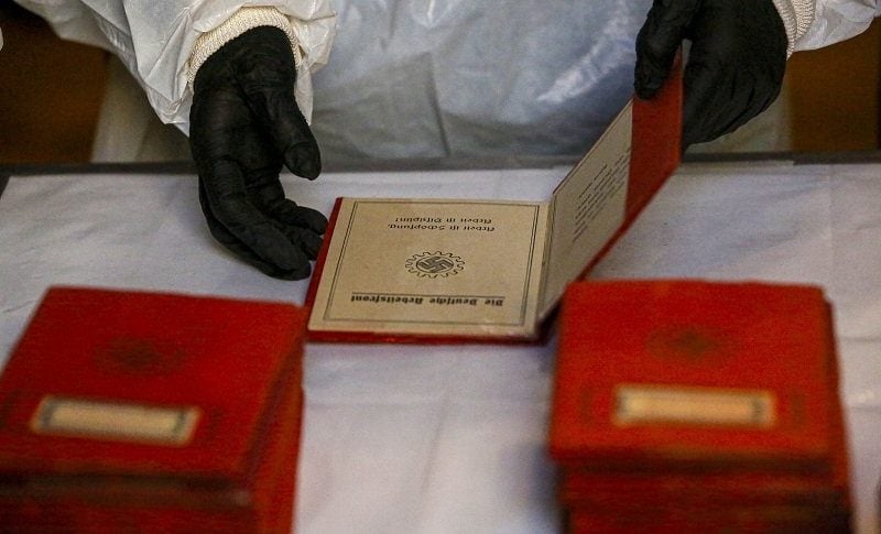 Radio Jai: La Corte Suprema trabaja sobre el contenido de las cajas nazis