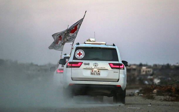 Radio Jai: El mensaje transmitido desde Qatar: "Hamás prepara a los rehenes para su liberación" 5º día de conversaciones en Doha