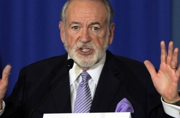 Radio Jai-Huckabee arremete contra Israel por los obstáculos a los visados para los evangélicos y amenaza con limitar las visitas israelíes a EE.UU.
