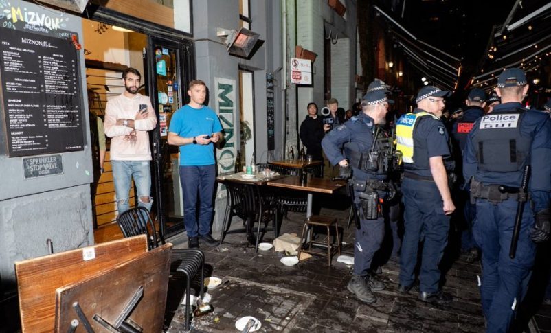 Radio JaI-Manifestantes antiisraelíes atacan restaurante de propiedad israelí en Melbourne; Reportan intento de incendio provocado en sinagoga