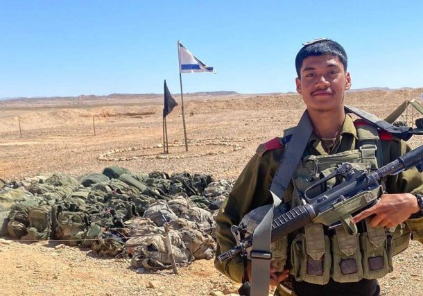 Radio Jai: Shoham siguió los pasos de su padre, quien fue secuestrado de un tanque en Yom Kippur y cayó en batalla: "Quería llegar al mismo lugar"