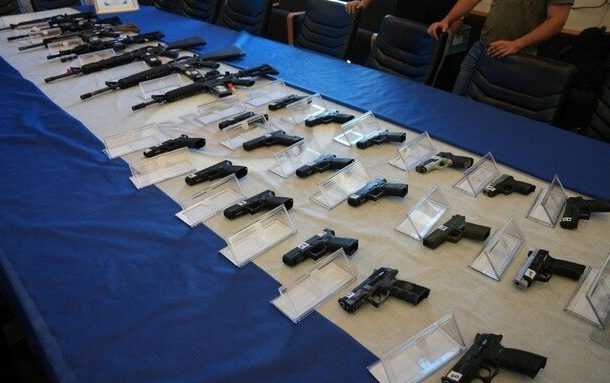 Radio Jai: "Un judío convertido al islam planeó asesinar a un piloto y detonar coches bomba"
