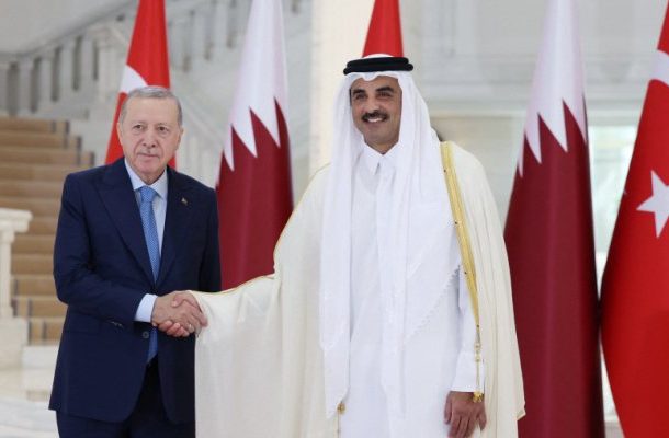 Radio Jai-La asociación entre Turquía y Qatar crece mientras Hamas se niega a desarmarse, lo que hace sonar las alarmas sobre el futuro de Gaza