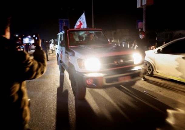 Radio Jai:Siete rehenes ya están camino a Israel