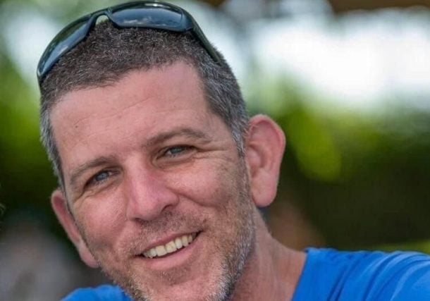 Radio Jai: Hamas entrega el cuerpo del rehén Tal Haimi, asesinado mientras defendía su kibutz el 7 de octubre