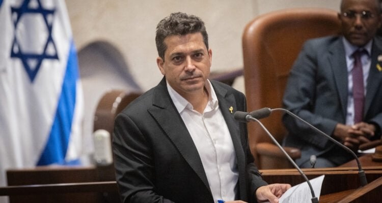 Radio Jai-Ministro de Asuntos de la Diáspora insta a los judíos de Nueva York a mudarse a Israel