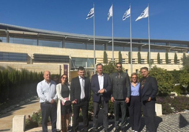 Radio Jai-Delegación disidente iraní visitando Israel