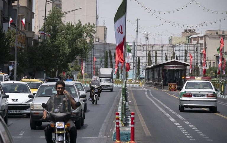 Radio Jai-Encuesta revela que el 90% de los iraníes se opone en secreto a su gobierno