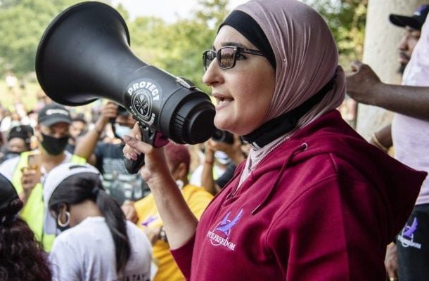Radio Jai-Linda Sarsour afirma que la victoria de Mamdani demuestra que la retórica de odio a Israel impulsa a los candidatos políticos