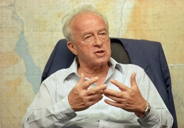 Radio Jai-En grabaciones recién publicadas, Rabin aconseja planificar la paz, pero esperar lo inesperado