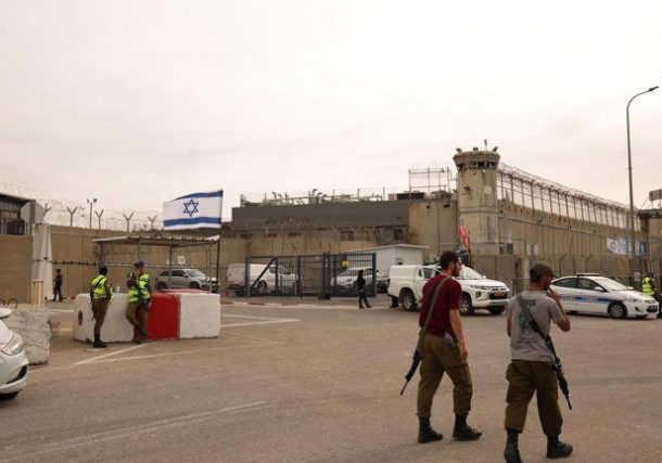 Radio Jai-La cárcel subterránea de Israel, donde los palestinos son retenidos sin cargos y nunca ven la luz del día
