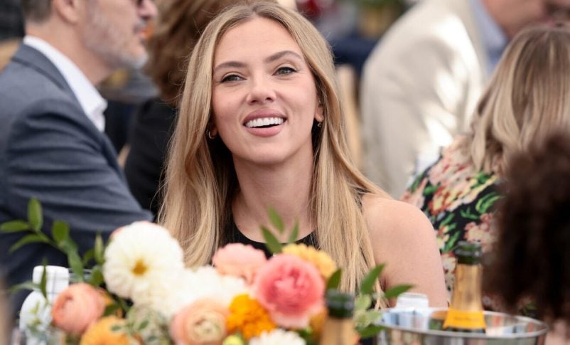 Radio Jai-Scarlett Johansson expresa su temor a la violencia antisemita