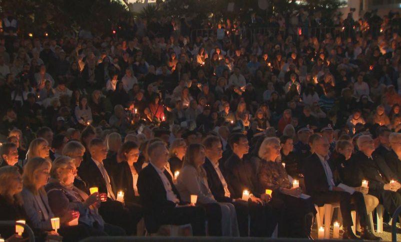 Radio Jai-Multitudinaria vigilia en Australia para honrar a las víctimas del atentado terrorista de Bondi Beach que dejó 15 muertos
