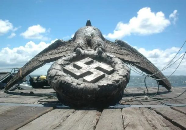 Radio Jai: Buscan exponer en la Isla Gorriti de Punta del Este el símbolo nazi del Graf Spee