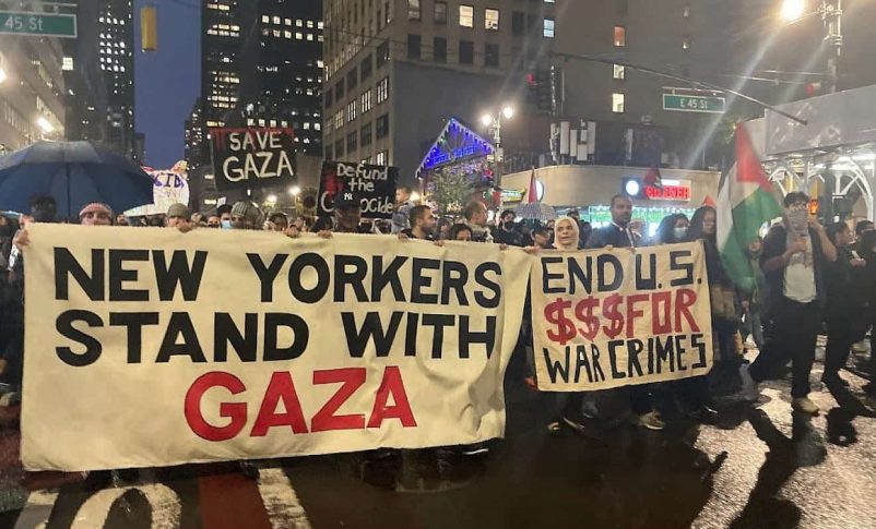 Radio Jai-Aquí apoyamos a Hamás', corean los manifestantes frente a la sinagoga de Queens