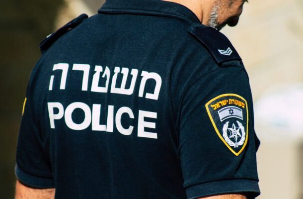 Radio Jai-Dos israelíes arrestados por contrabando de munición a contactos terroristas palestinos